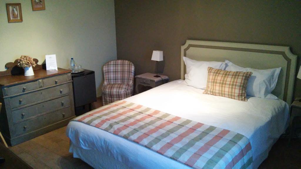 Hostellerie Au Coeur Du Spinois Rebecq-Rognon Bilik gambar